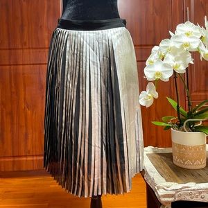 Bebe silver flare skirt